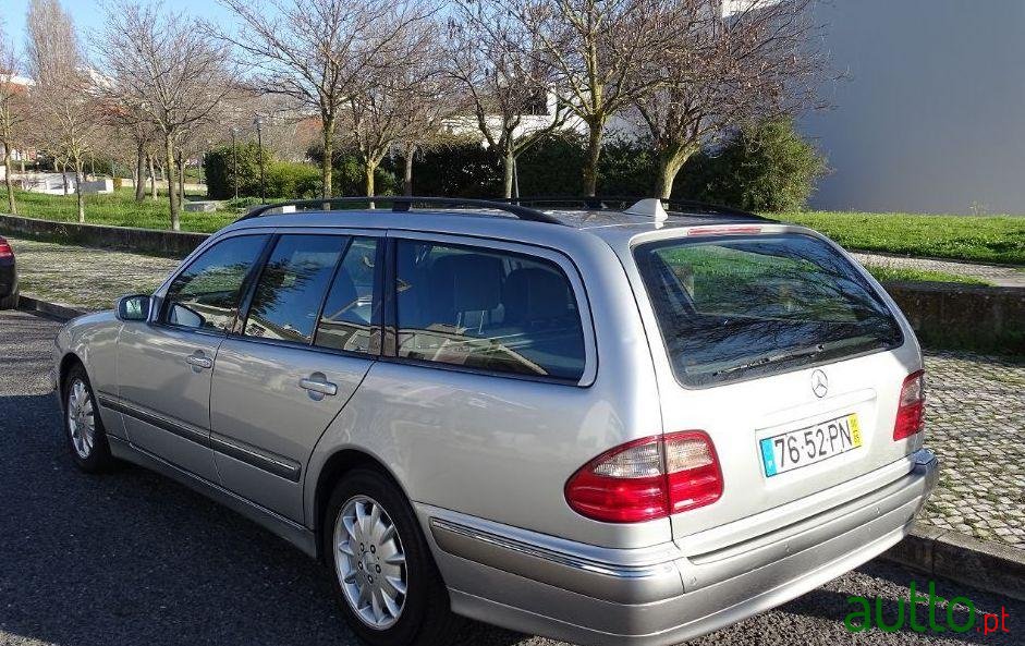 2000' Mercedes-Benz E-320 Cdi Elegance photo #1