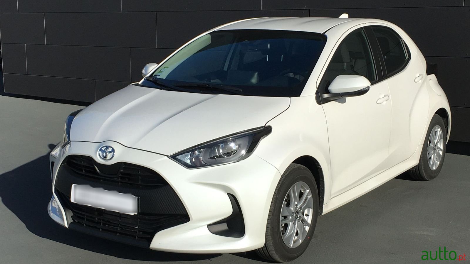 2021' Toyota Yaris photo #1