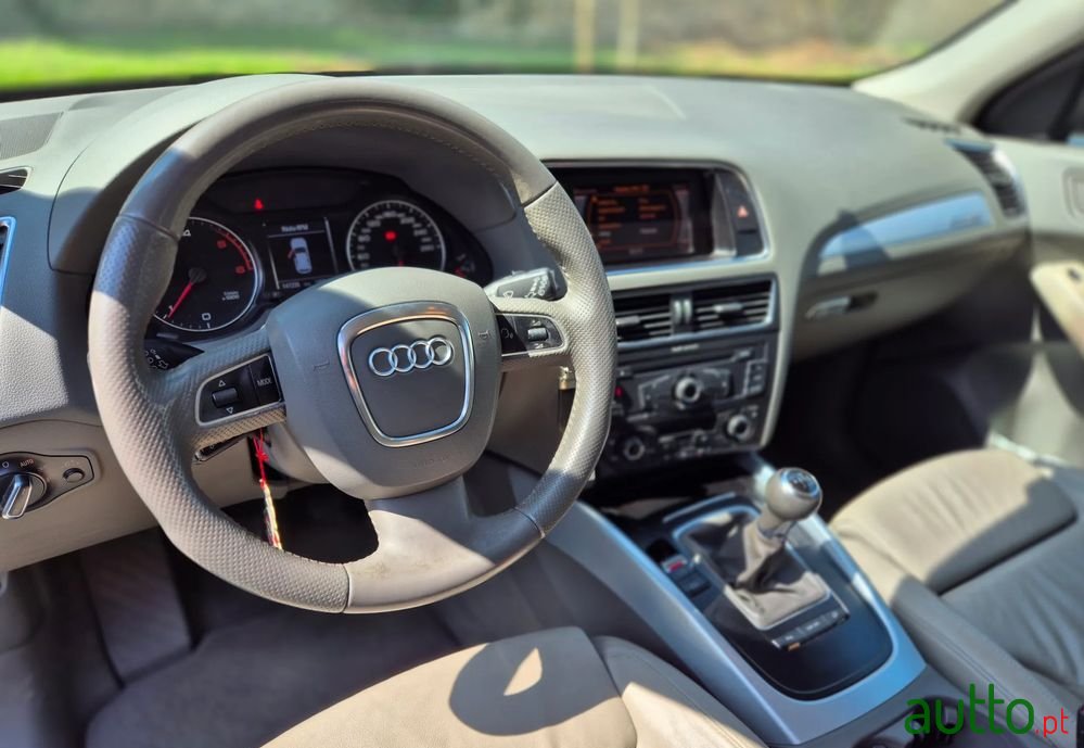 2009' Audi Q5 2.0 Tdi Exclusive photo #2