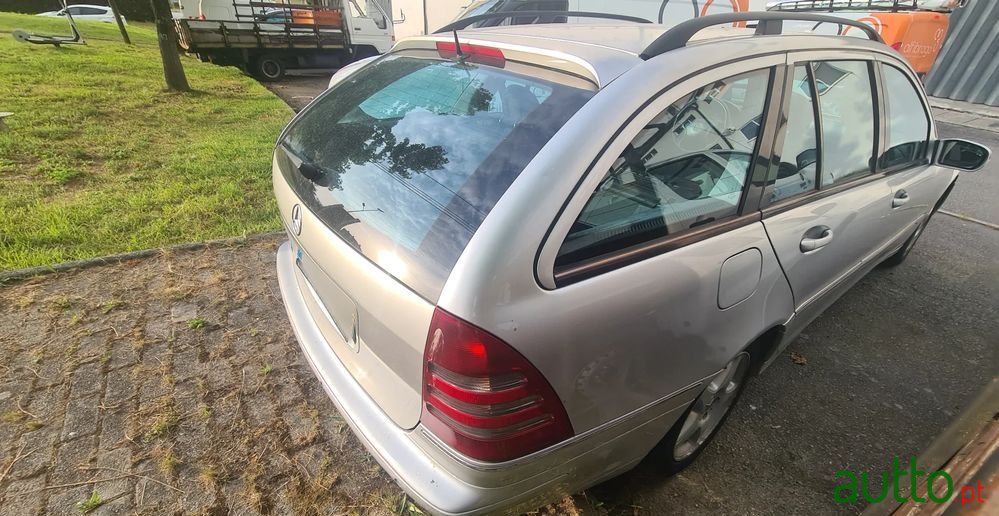 2001' Mercedes-Benz C 220 Cdi Avantgarde photo #2
