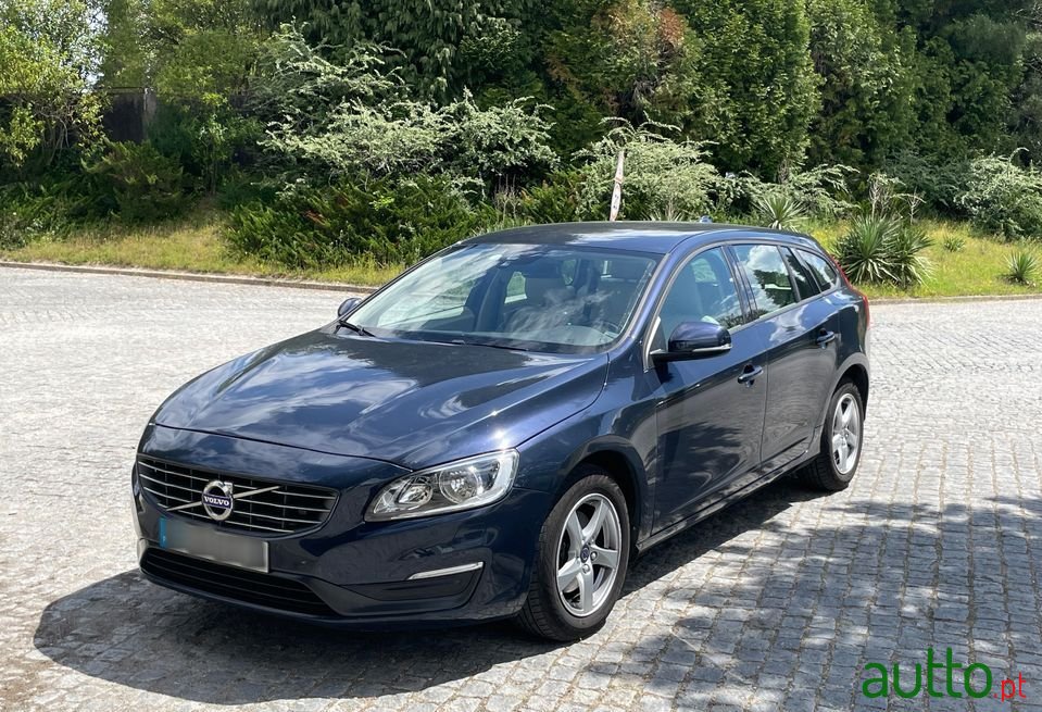 2015' Volvo V60 photo #1