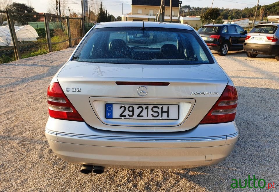 2001' Mercedes-Benz C-32 photo #6