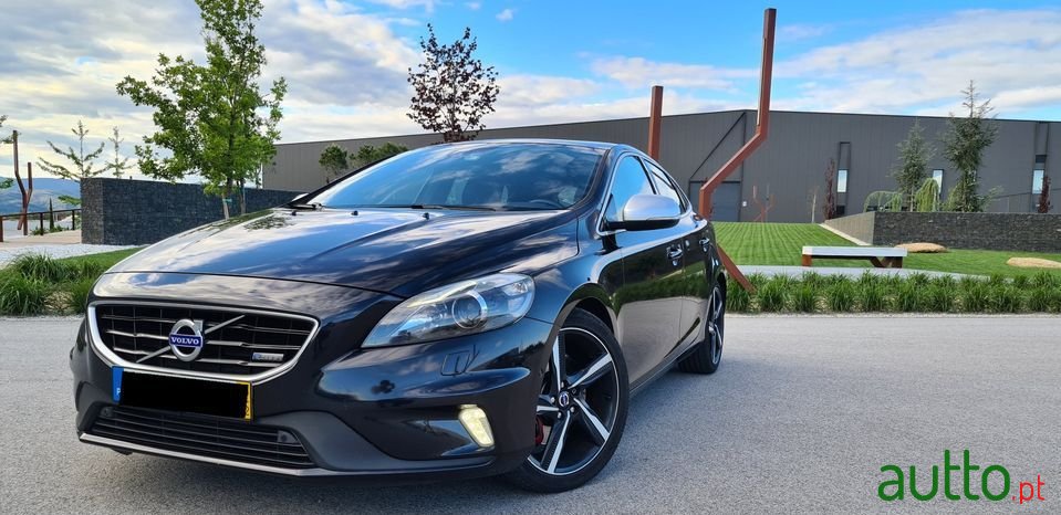 2014' Volvo V40 photo #1
