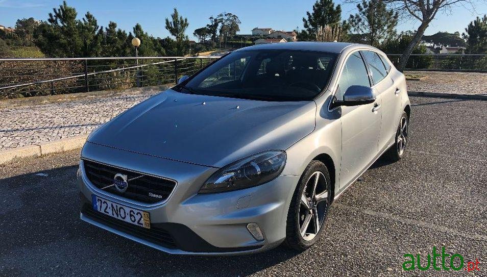 2013' Volvo V40 R-Design 1.6 D2 photo #2