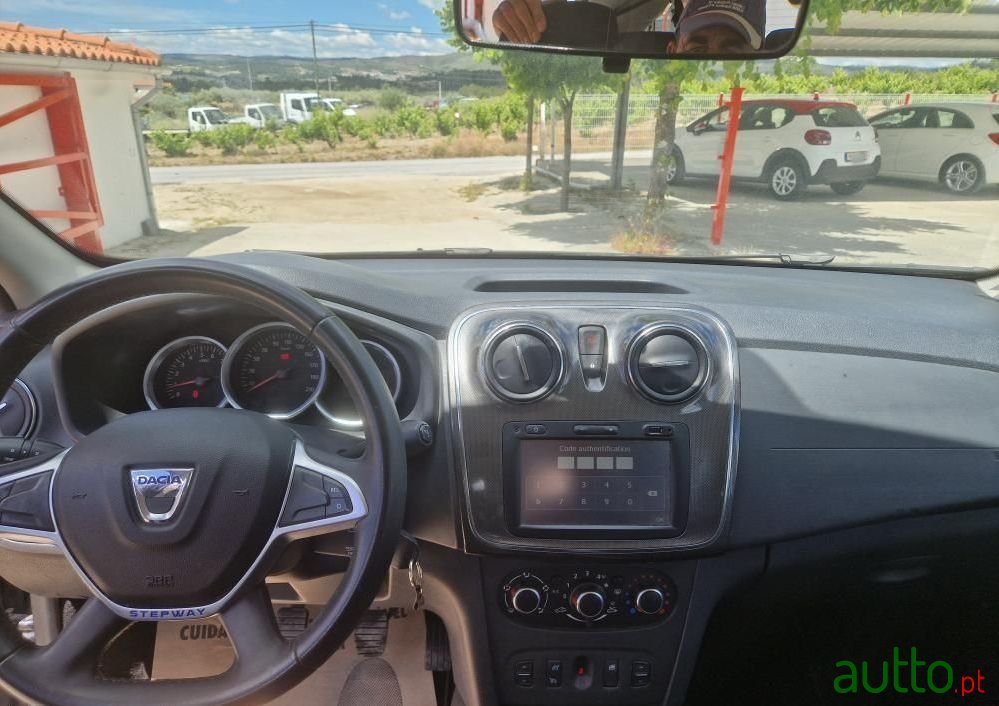 2017' Dacia Sandero Stepway photo #6