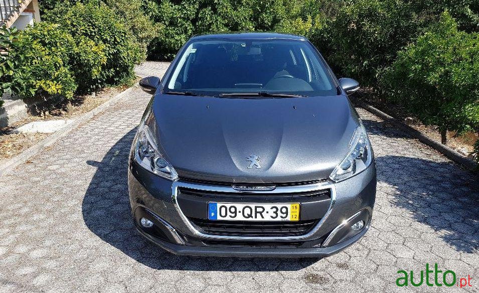 2015' Peugeot 208 photo #3