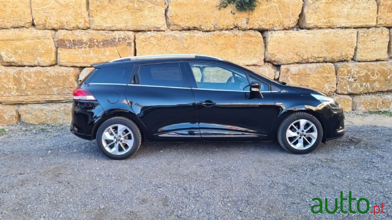 2018' Renault Clio Sport Tourer photo #4