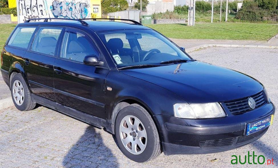 1998' Volkswagen Passat Variant photo #2