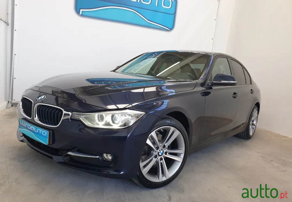 2014' BMW 318 Sport photo #2