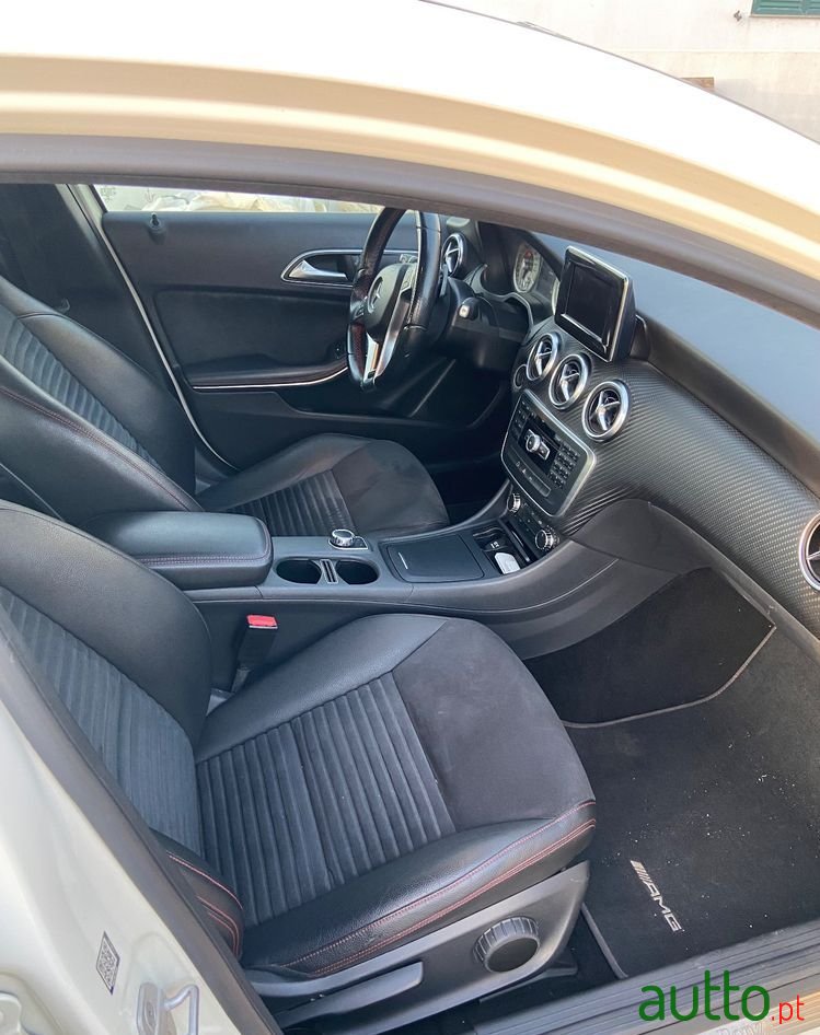 2014' Mercedes-Benz Classe A photo #5