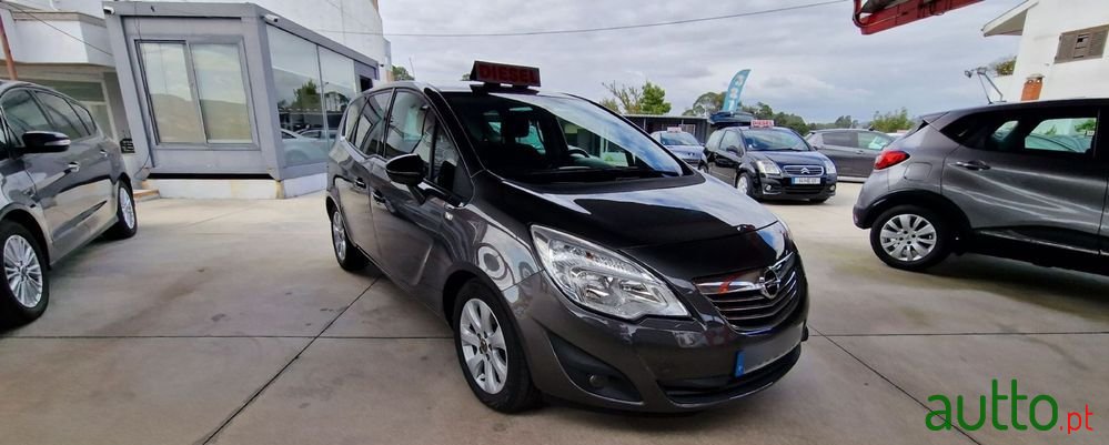 2011' Opel Meriva 1.3 Cdti Cosmo photo #3