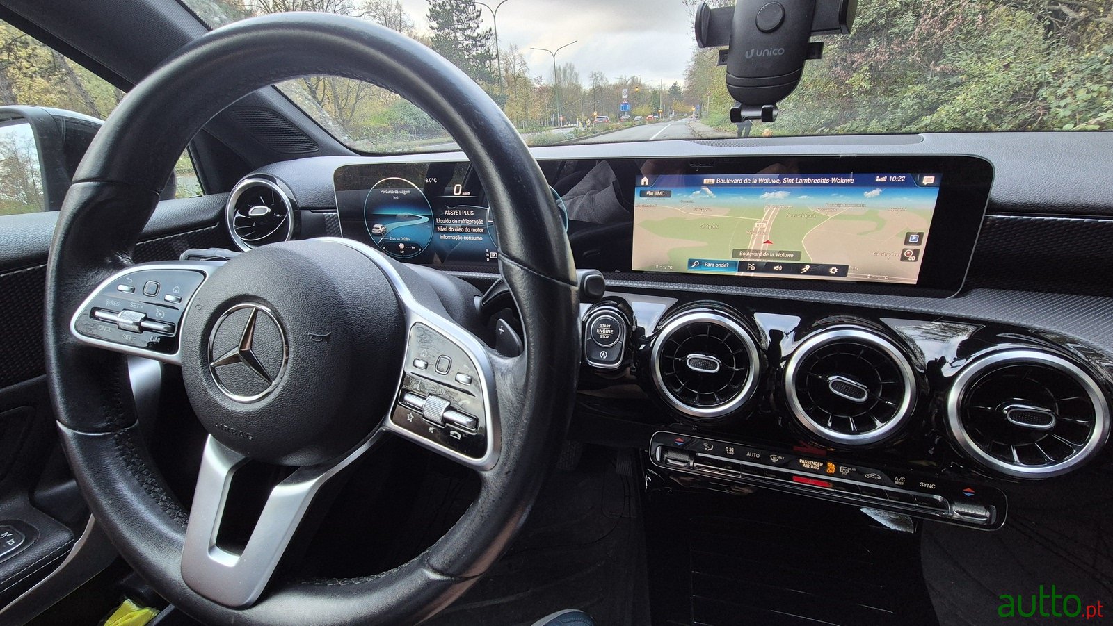 2018' Mercedes-Benz A 180 photo #4