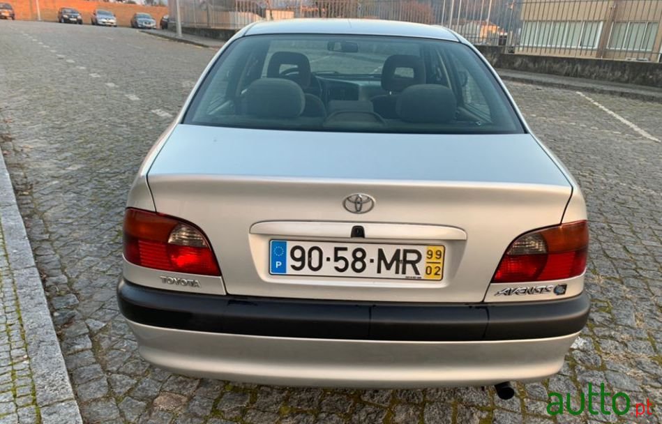 1999' Toyota Avensis 2.0 D photo #5