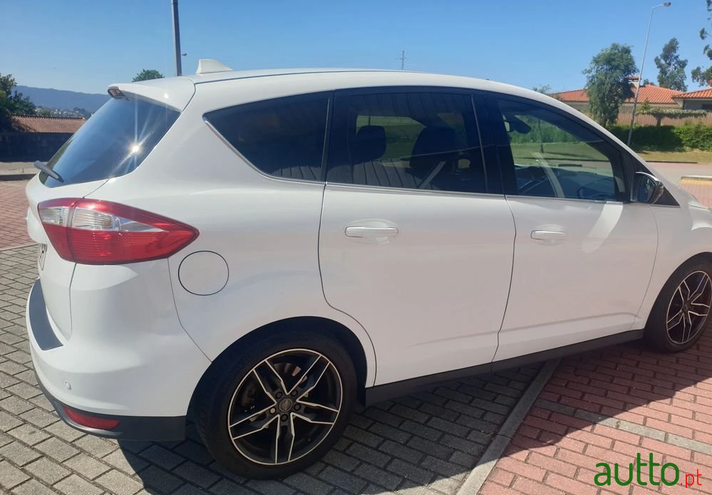 2012' Ford Focus C-MAX photo #2