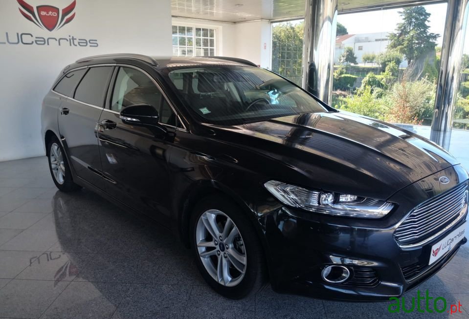 2014' Ford Mondeo Sw photo #2