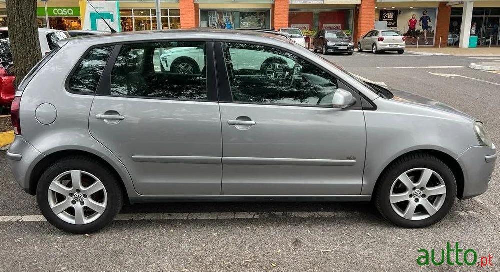 2008' Volkswagen Polo photo #3