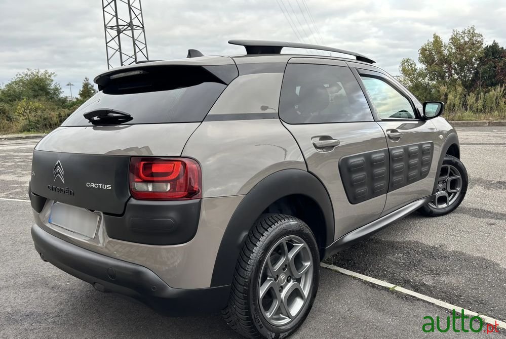 2016' Citroen C4 Cactus photo #4