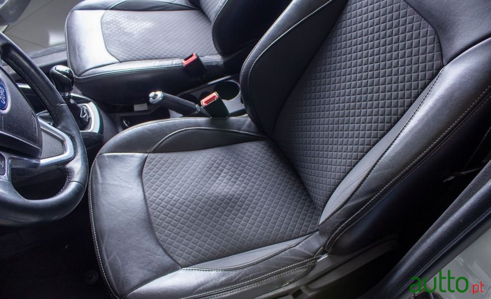 2016' Ford EcoSport 1.0 Ecoboost Titanium photo #5