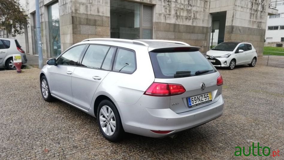 2013' Volkswagen Golf Variant photo #3