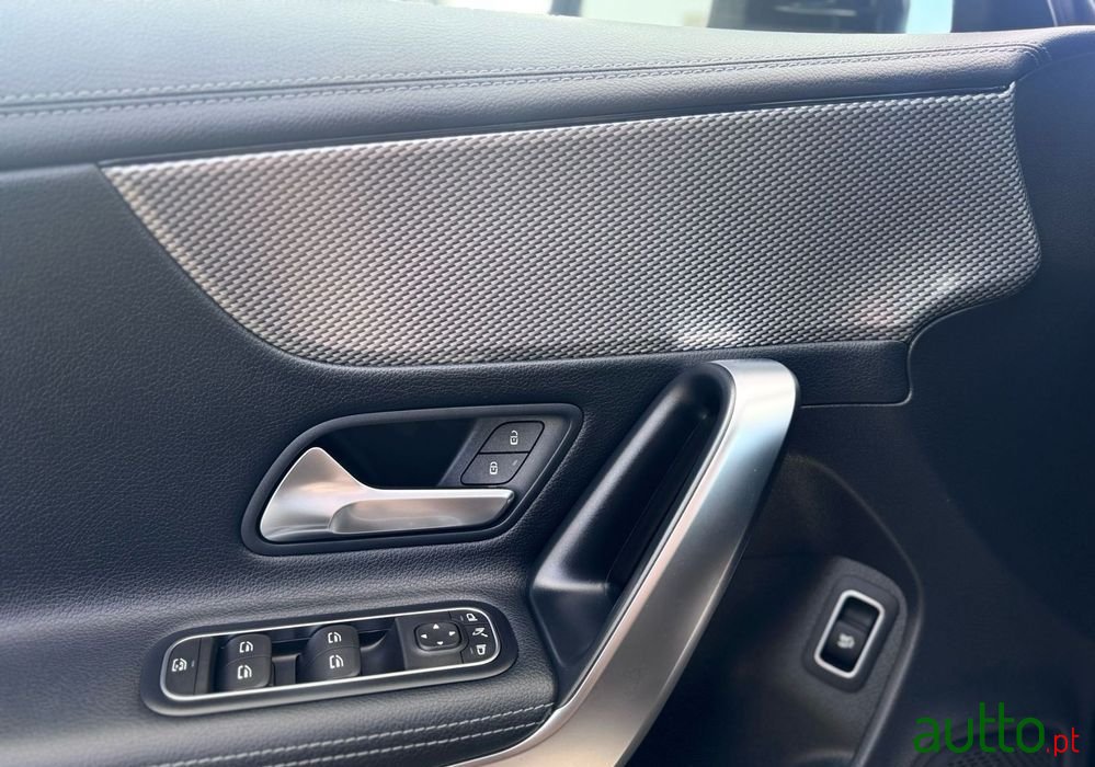 2019' Mercedes-Benz Classe Cla photo #6