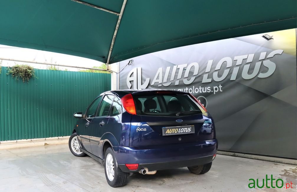 2000' Ford Focus photo #5