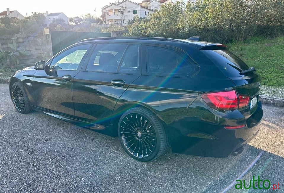 2011' BMW 525 photo #3