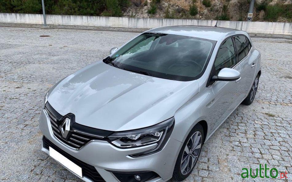 2016' Renault Megane photo #2