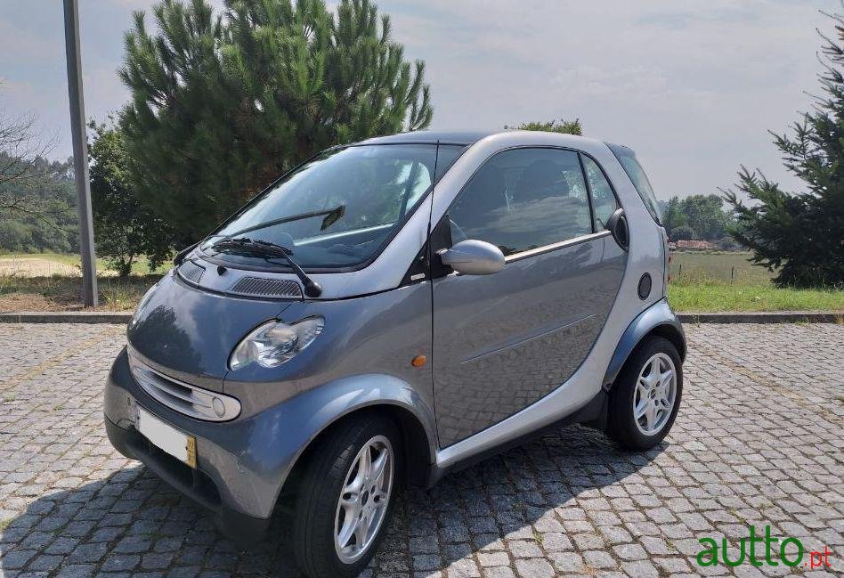 2002' Smart Fortwo Cdi Passion photo #1