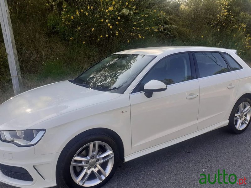 2015' Audi A3 Sportback photo #1