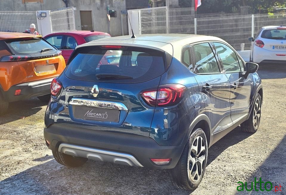 2019' Renault Captur photo #3