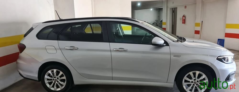 2018' Fiat Tipo Station Wagon photo #1