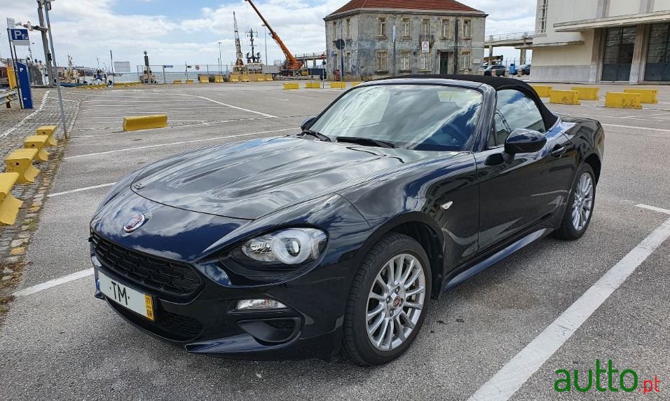 2017' Fiat 124 Spider photo #1
