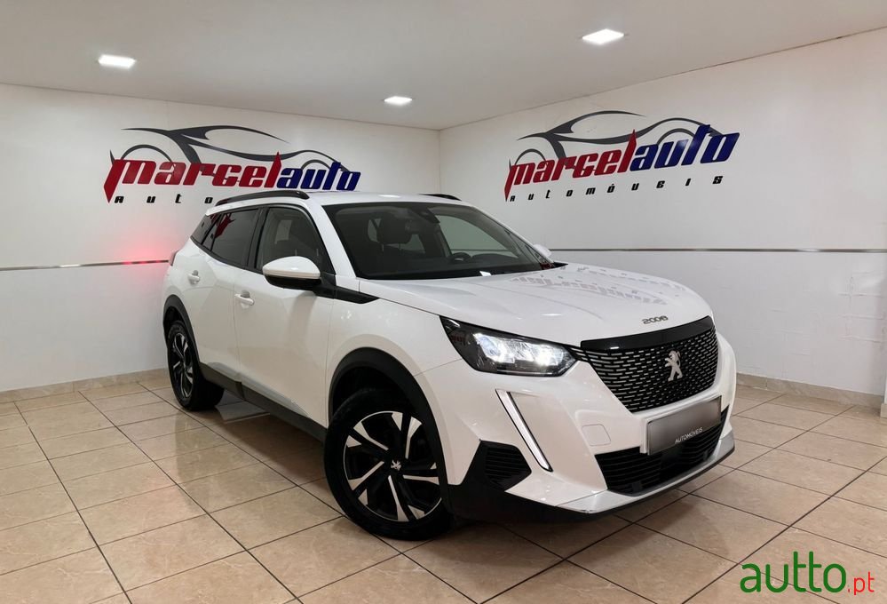 2021' Peugeot 2008 1.2 Puretech Allure photo #4