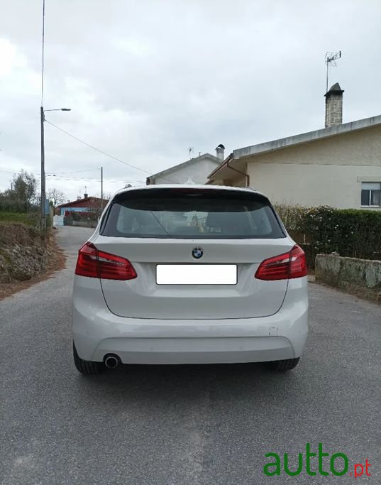 2015' BMW 216 Active Tourer photo #5