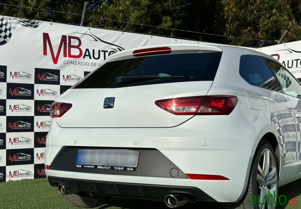 2015' SEAT Leon photo #6