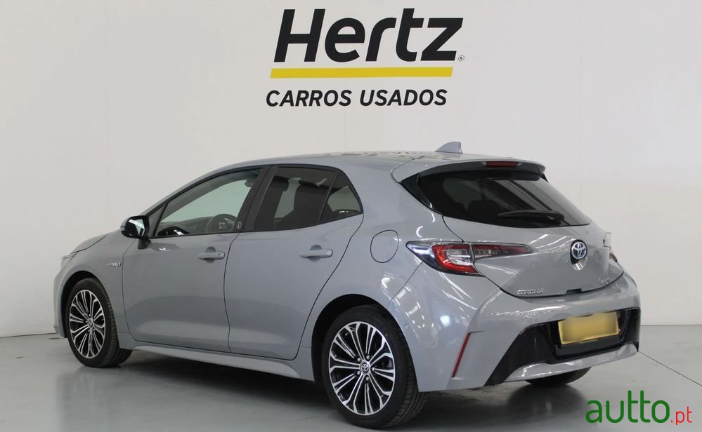 2021' Toyota Corolla photo #3