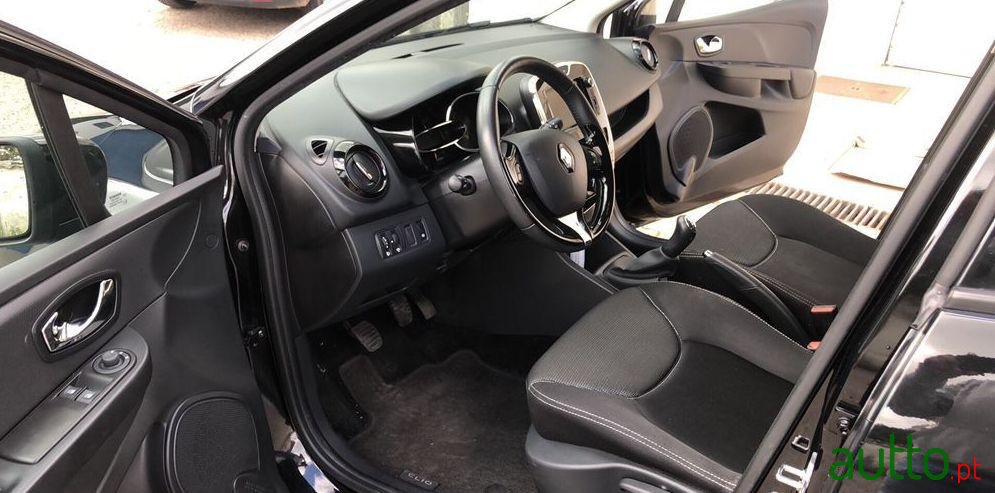 2014' Renault Clio photo #1