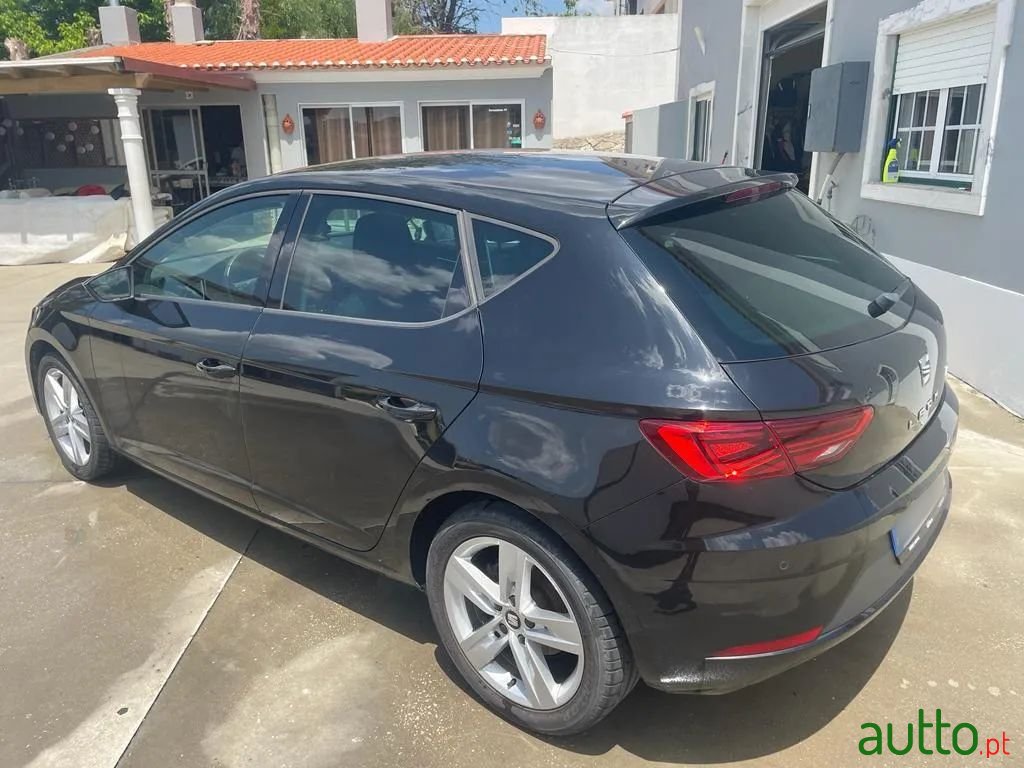 2020' SEAT Leon photo #3