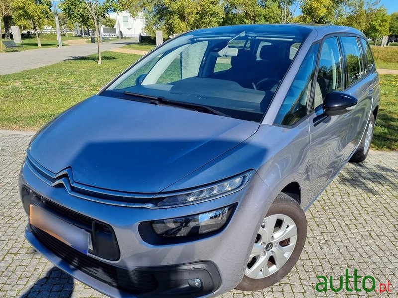 2022' Citroen C4 SpaceTourer photo #2