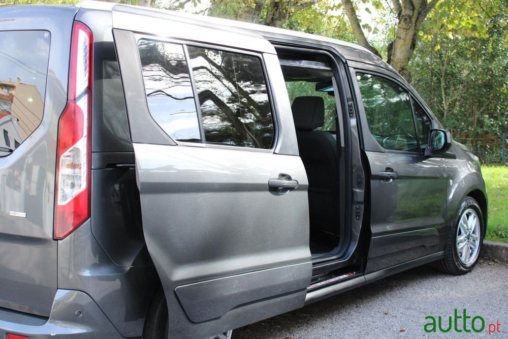 2018' Ford Tourneo Connect photo #3