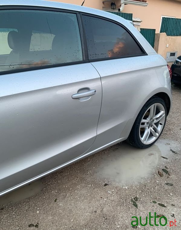 2011' Audi A1 photo #3