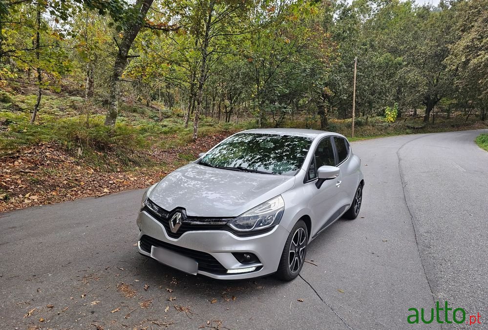 2019' Renault Clio photo #4