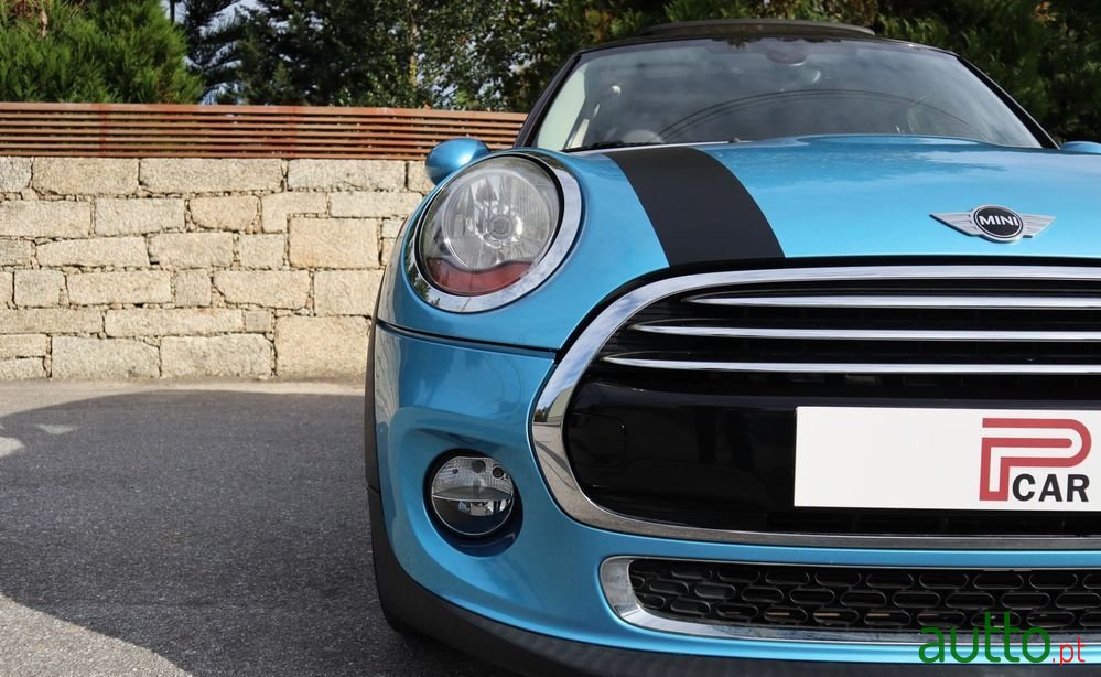 2015' MINI Cooper photo #5