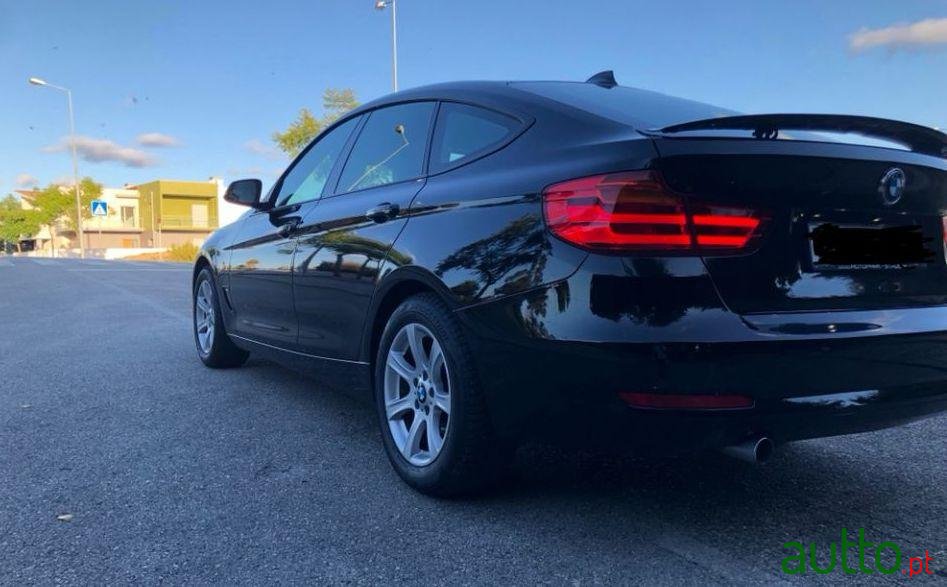 2014' BMW 318 Gt photo #1