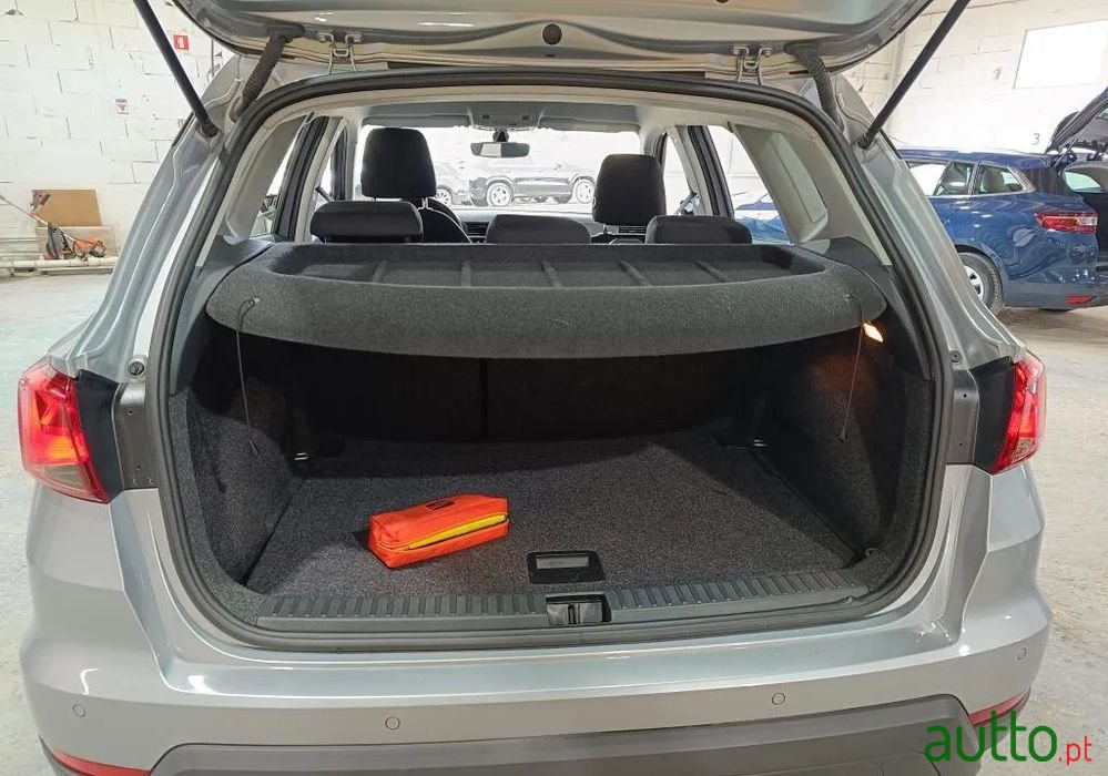 2020' SEAT Arona 1.0 Tsi Style photo #5