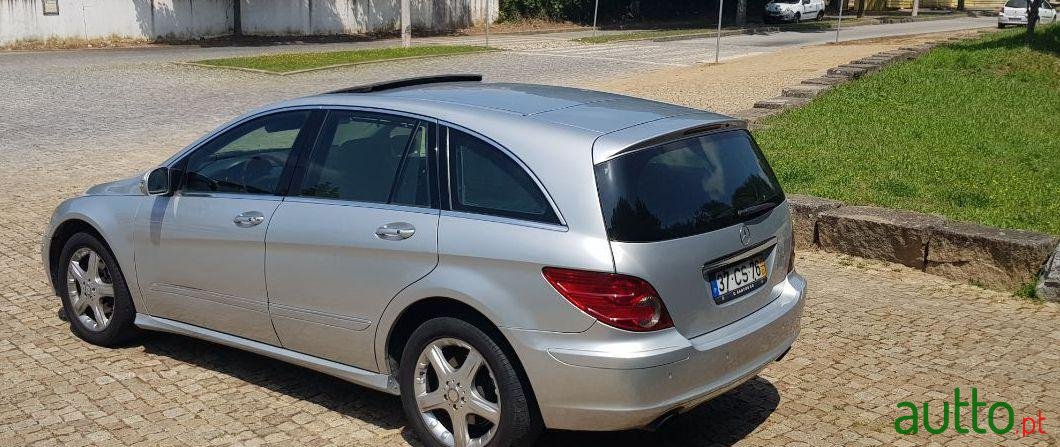 2007' Mercedes-Benz R-320 photo #3