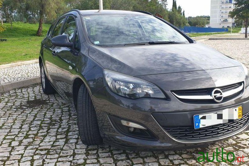 2015' Opel Astra Sports Tourer photo #4