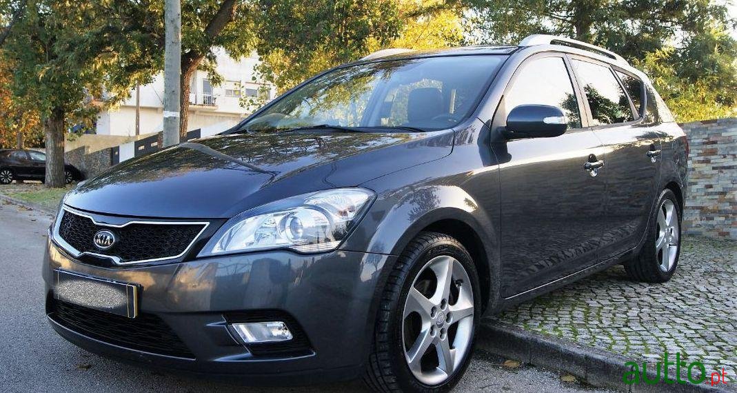 2010' Kia Ceed Sw photo #1