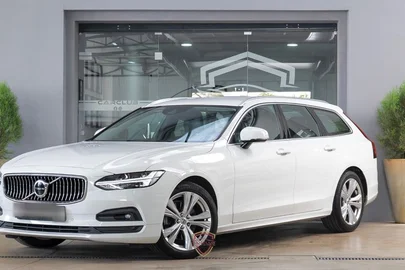 2021' Volvo V90