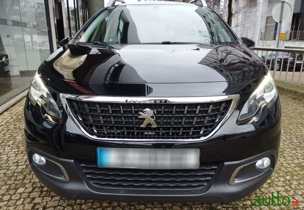 2017' Peugeot 2008 photo #2